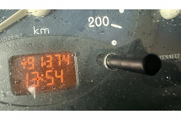 Renault Kangoo 1.4 RT MET INRIJPLAAT, IDEAAL VOOR ZZP-ER OF SCOOTERVERVOER, EX JNVALIDE, DISTRIBUTIE VERVANGEN OP 151.000, BOEKJES AANWEZIG, GEEN NIEUWE AUTO, MAAR WEL TECHNISCH GOED….
