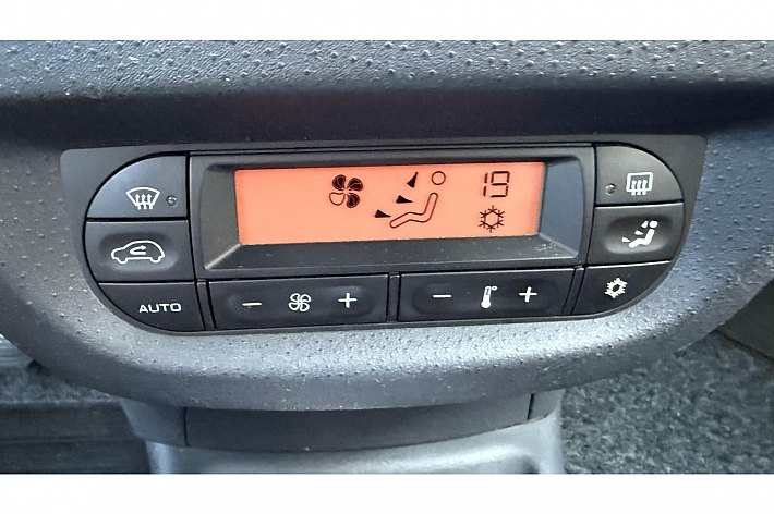 Citroën C2 1.4i Ligne Ambiance , AUTOMAAT, AIRCO (werkend), ELECTR RAMEN EN SPIEGELS, INRUILAUTO , ZO INGERUILD ZO WEER WEG, RIJDT GOED, IN DEZE PRIJSKLASSE GEEN GARANTIE MOGELIJK, PROEFRIJDEN EN NAKIJKEN GEEN PROBLEEM.