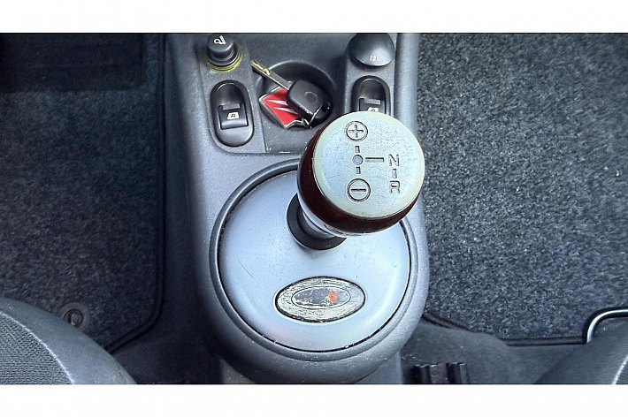 Citroën C2 1.4i Ligne Ambiance , AUTOMAAT, AIRCO (werkend), ELECTR RAMEN EN SPIEGELS, INRUILAUTO , ZO INGERUILD ZO WEER WEG, RIJDT GOED, IN DEZE PRIJSKLASSE GEEN GARANTIE MOGELIJK, PROEFRIJDEN EN NAKIJKEN GEEN PROBLEEM.