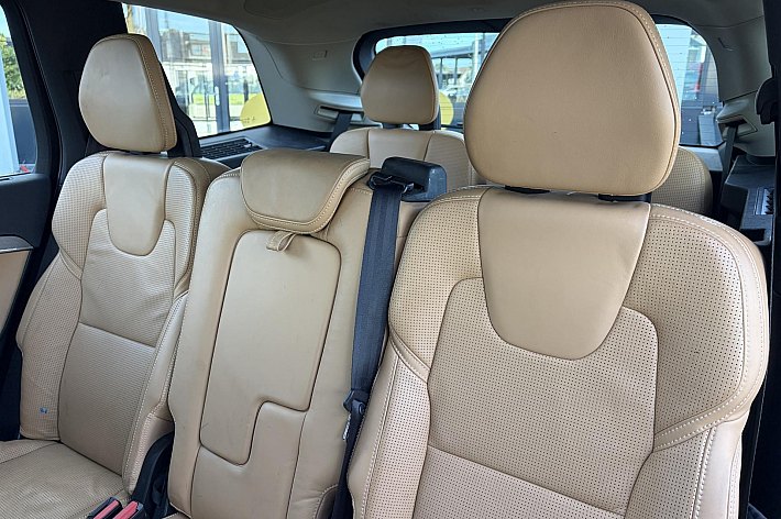 Volvo XC90 2.0 D5 AWD Inscription 1e EIGENAAR, VOLVO DEALER ONDERHOUDEN, HEAD-UP, STOELVERKOELING, 7 PERSOONS, LAGE KM STAND, ZEER RUIM IN OPTIES.