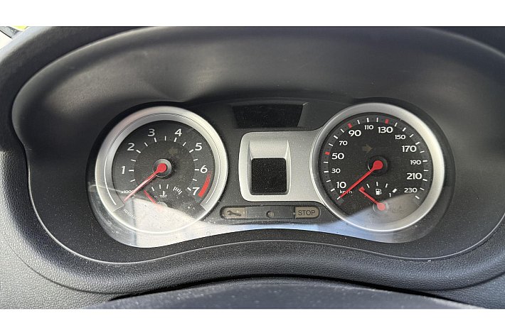 Renault Clio 2.0-16V Dynamique S , AUTOMAAT, FLIPPERS, AIRCO, DEALERONDERHOUDEN, UNIEK EN ZELDZAAM DEZE UITVOERING, RIJDT EN SCHAKELT BOTERZACHT, BOEKJES AANWEZIG, NIEUWE APK BIJ AFLEVERING