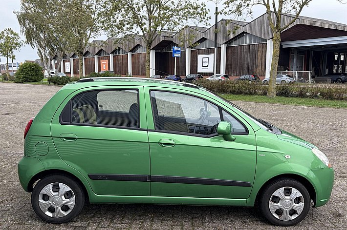 Chevrolet Matiz 0.8 Style LEUKE ZUINIGE GROENE MATIZ AUTOMAAT, APK TOT 21-10-2027, REMBLOKJES BINNENKORT AAN VERVANGING TOE.
