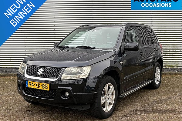 Suzuki Grand Vitara 2.0-16V High Executive , AUTOMAAT, 4X4, LEDER, AIRCO, SCHUIFDAK, TREKHAAK, CRUISE CONTROLE, FULL OPTIONS, BOEKJES, 137.159 KM NAP!!! YOUNGTIMER. TOPPER !!!!